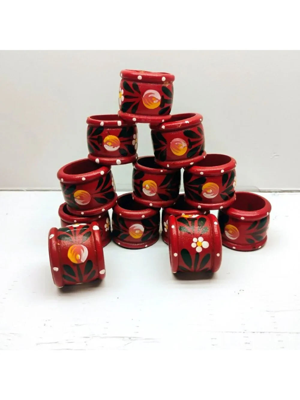 Vtg Scandinavian Hand Painted Floral Wood Lacquerware Napkin Rings Red Set of 10